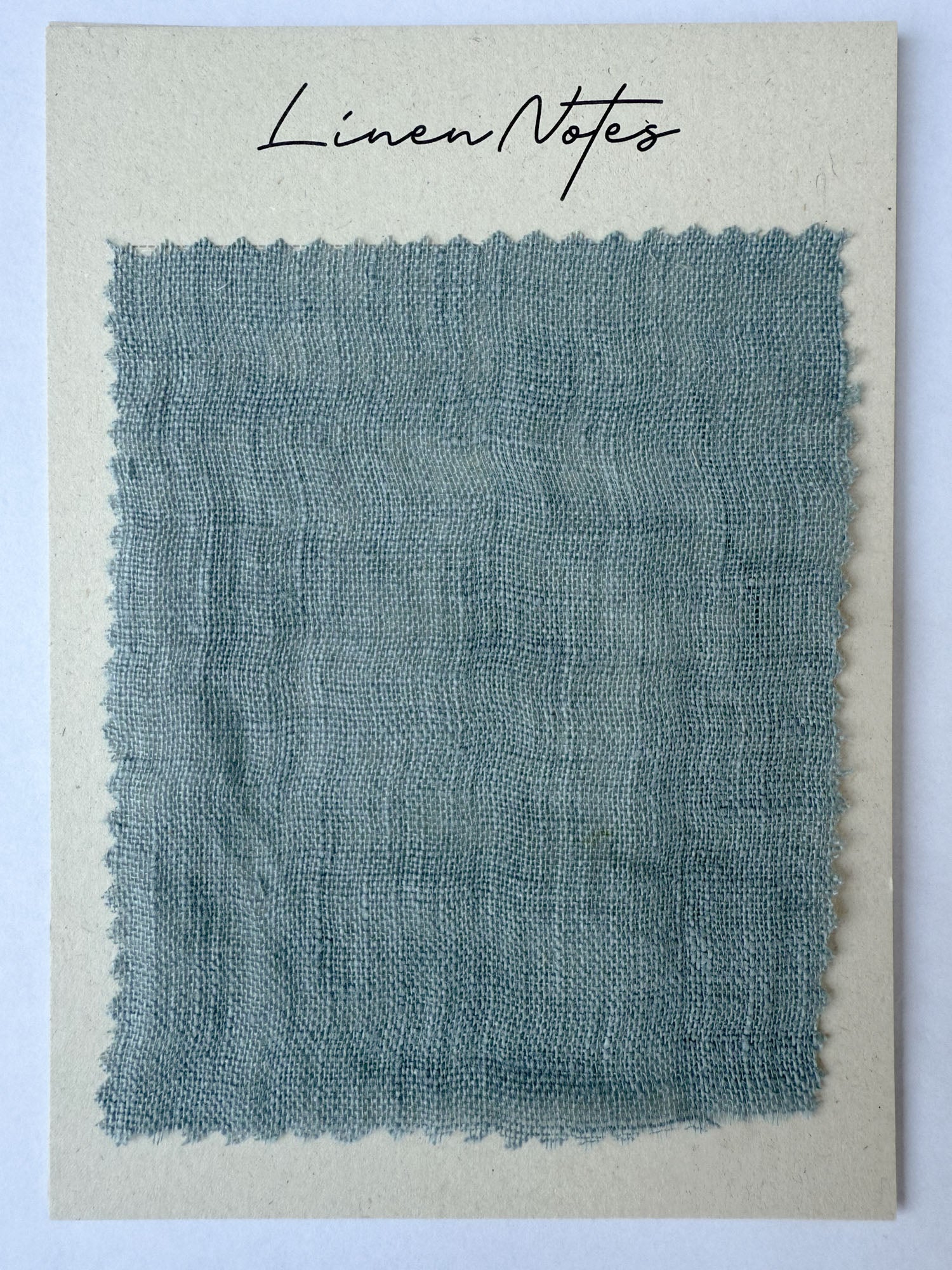 Musselin-Leinen Stoffmuster 90 g/m² – Steinblau