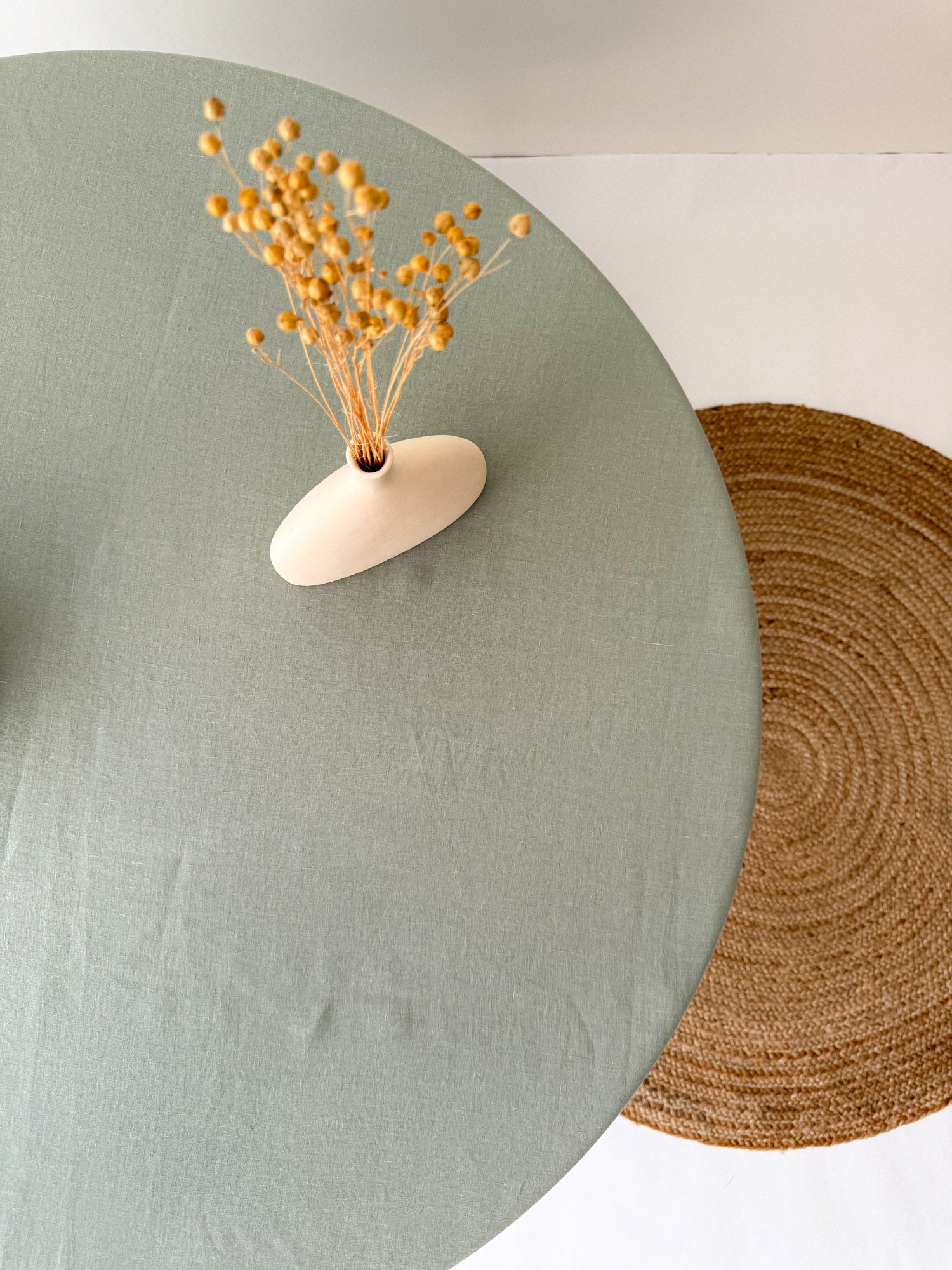 Runde Tischdecke aus Leinen mit Hohlsaum – Salbeigrün