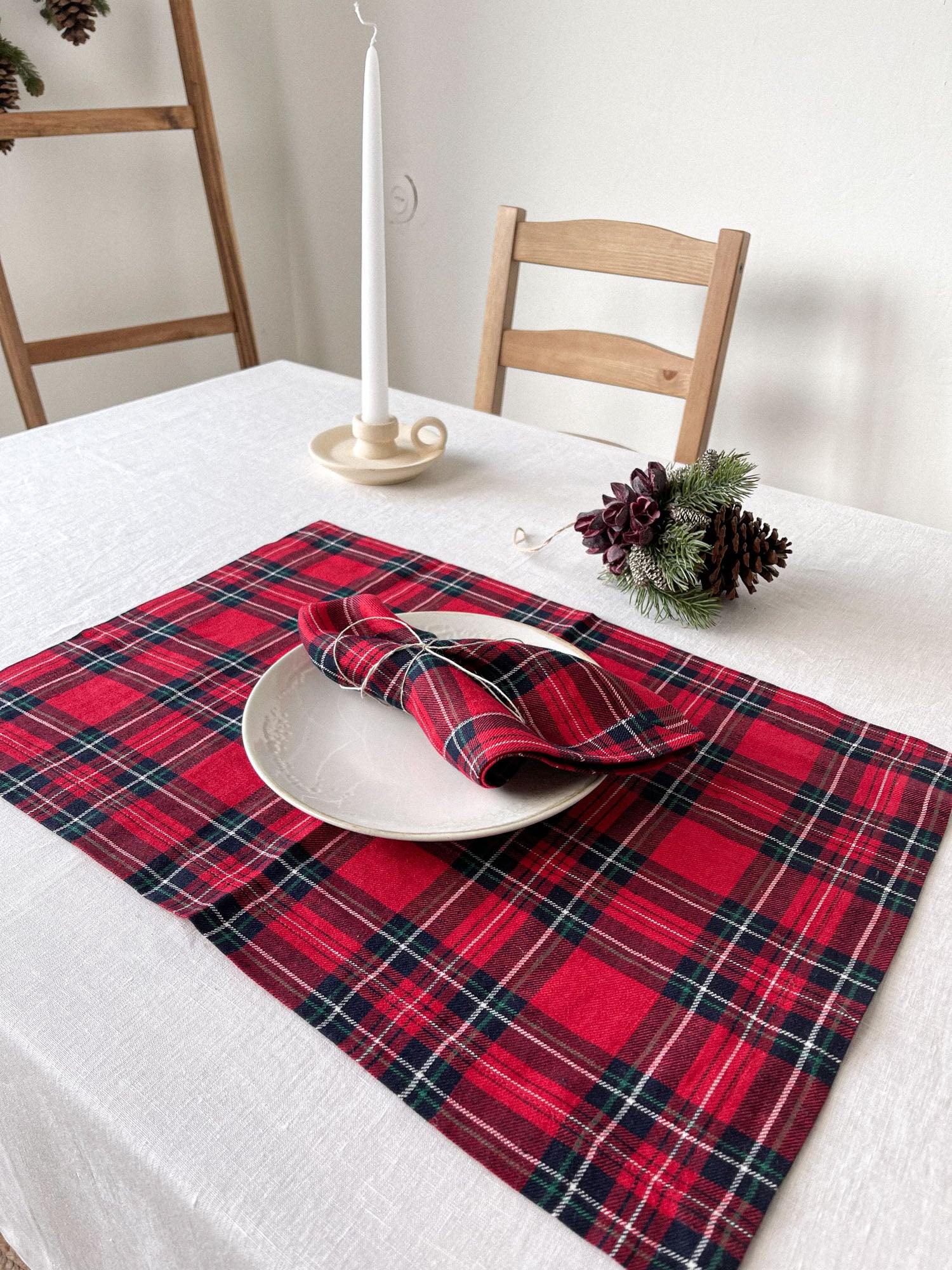 Leinenserviette Rot-Tartan mit Kuvertecken - Linen Notes